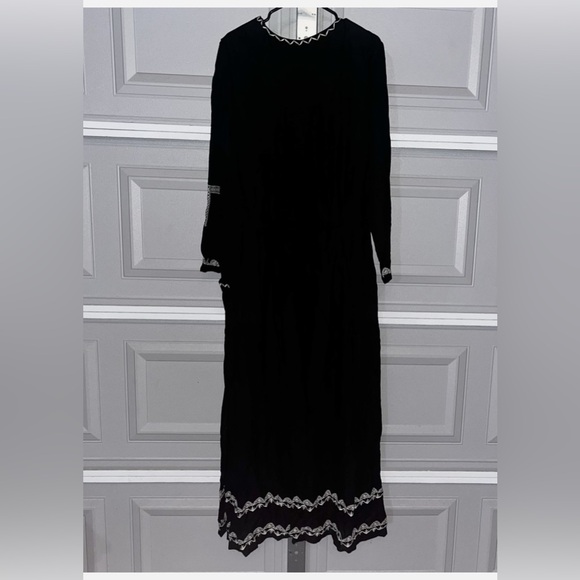 NY Collection Black Embroidered Peasant Bishop Sleeve V-Neck Maxi-Gown - Picture 3 of 5